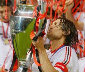 AYX-欧联今夜再迎强敌,皇家马德里遗憾出局,主帅态度——气氛紧张,纪律约束更严格的简单介绍