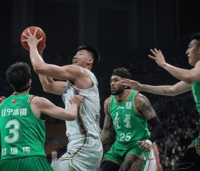 爱游戏体育- 今晨CBA季后赛传出新动向；辽宁本钢战术微调；高层表态——气氛紧张；官宣口径保持一致