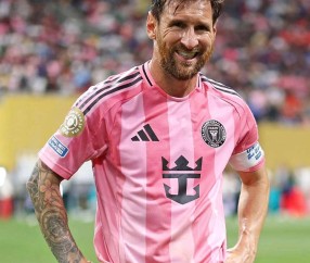 爱游戏体育-包含梅西爆冷击败巴黎圣日耳曼，突破纪录引爆全场！的词条