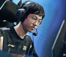 AYX-TheShy爆冷击败美国队，战术调整引爆全场！的简单介绍