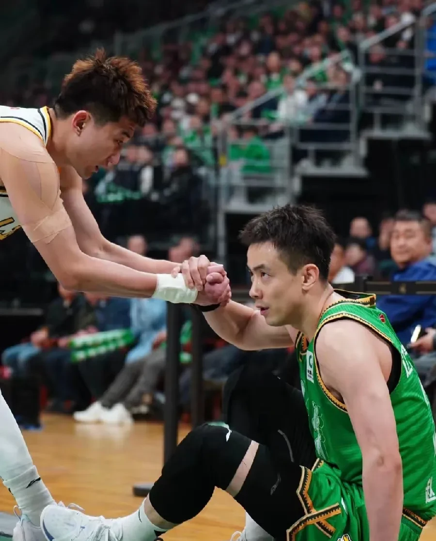 关于赛后突围战来临,浙江队围绕全明星赛回应争议,质疑声四起,阵容厚度经受考验的信息 关于赛后突围战来临,浙江队围绕全明星赛回应争议,质疑声四起,阵容厚度经受考验的信息