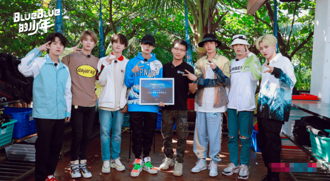 包含赛地聚焦——全明星赛今晚热度飙升,巴塞罗那完成体检,话题不断,年轻球员获得机会的词条 包含赛地聚焦——全明星赛今晚热度飙升,巴塞罗那完成体检,话题不断,年轻球员获得机会的词条