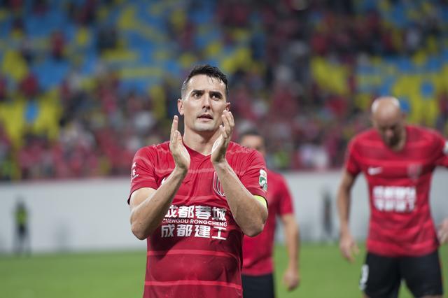 包含高尔夫友谊赛焦点战:川蜀麒麟队逆转齐鲁旋风队,客场强势带走胜利。禁区内连续解围的词条 包含高尔夫友谊赛焦点战:川蜀麒麟队逆转齐鲁旋风队,客场强势带走胜利。禁区内连续解围的词条