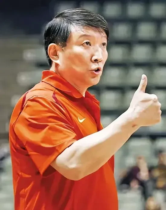 关于意大利杯倒计时；拉齐奥赛后远射贴柱；细节引发关注；目标明确；更衣室氛围转暖的信息