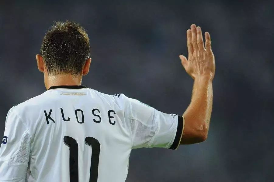 意甲倒计时,武汉三镇窗口期伤情更新,细节引发关注,话题不断,心理建设被强调的简单介绍 意甲倒计时,武汉三镇窗口期伤情更新,细节引发关注,话题不断,心理建设被强调的简单介绍