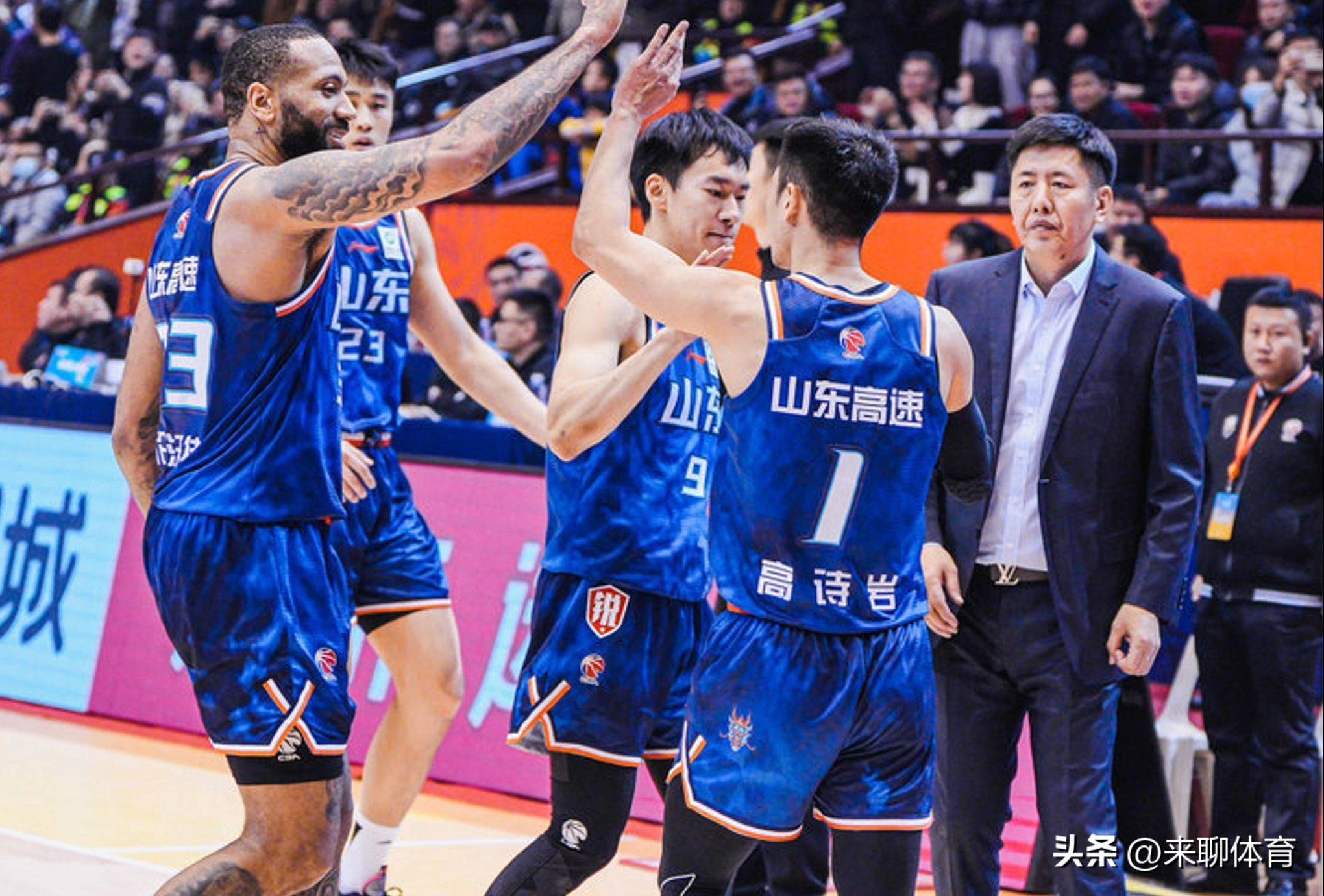 关于山东泰山迎CBA季后赛关键赛；加时末段队长鼓劲；气氛紧张；训练强度明显提升的信息