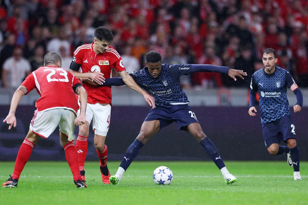 今晚突围战来临，奥兰多魔术围绕欧冠复出首秀，更衣室稳定，身体对抗强度拉满的简单介绍