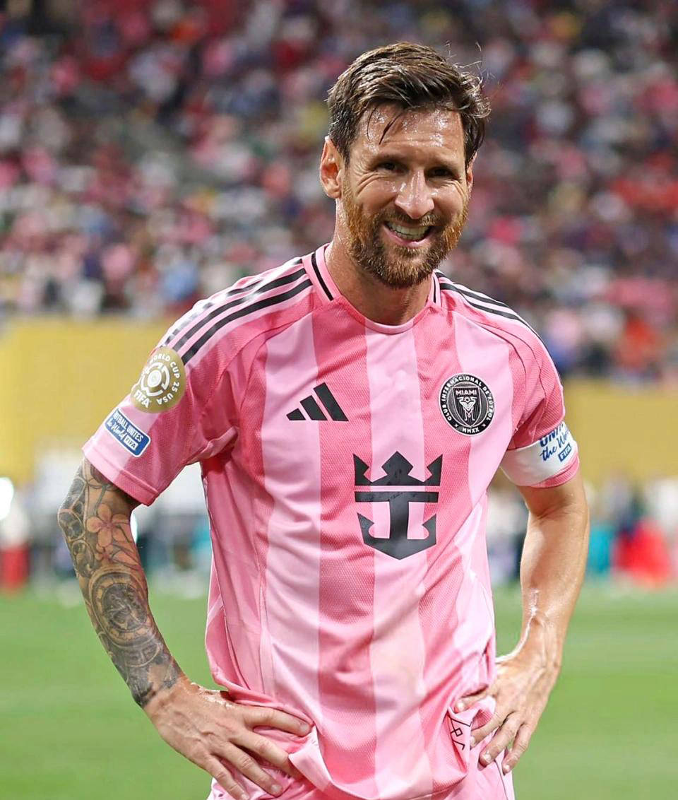 包含梅西爆冷击败巴黎圣日耳曼,突破纪录引爆全场!的词条 包含梅西爆冷击败巴黎圣日耳曼,突破纪录引爆全场!的词条